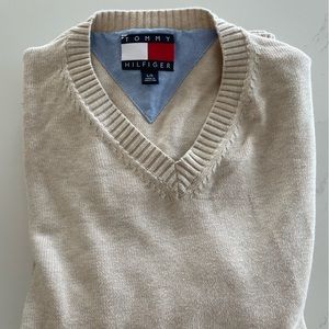 Tommy Hilfiger sweater
